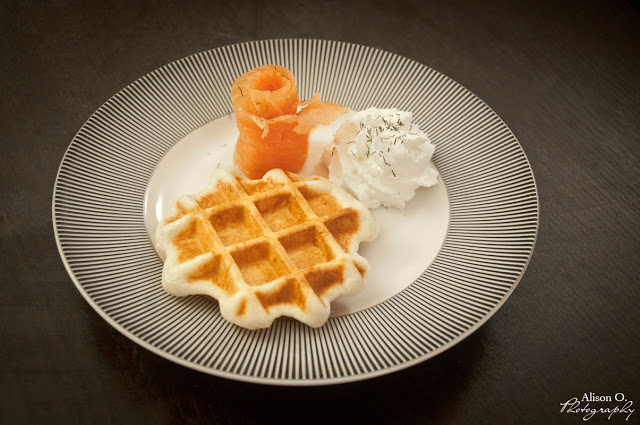 Gaufre Liège parmesan, saumon fumé, chantilly citron